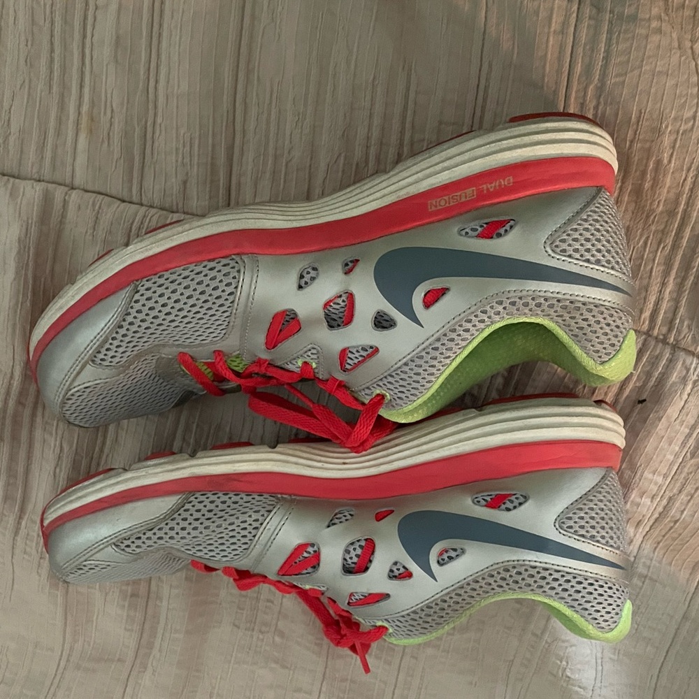 Nike dual fusion sneakers - Picture 4 of 6